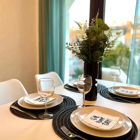 Vibe Altstadt - Zentral - Sonnig - Voll Ausgestattet דירה