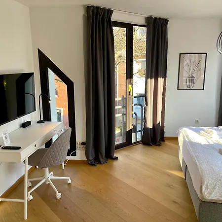 Vibe Altstadt - Zentral - Sonnig - Voll Ausgestattet *