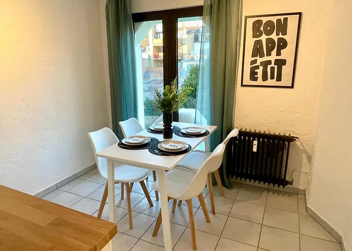 Vibe Altstadt - Zentral - Sonnig - Voll Ausgestattet *