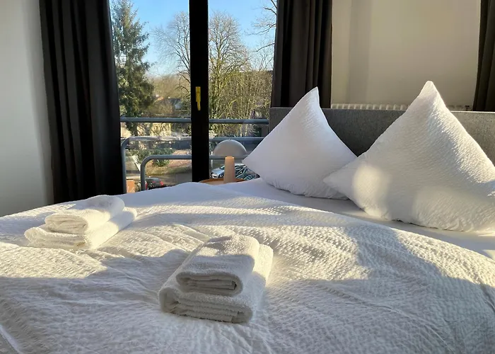 Vibe Altstadt - Zentral - Sonnig - Voll Ausgestattet * Mönchengladbach